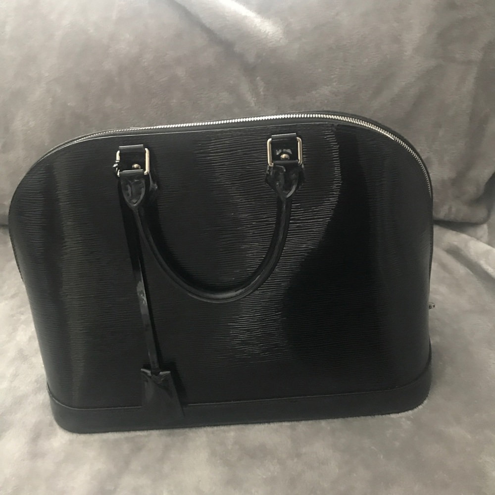 Louis Vuitton Epi patent leather Tote Bag